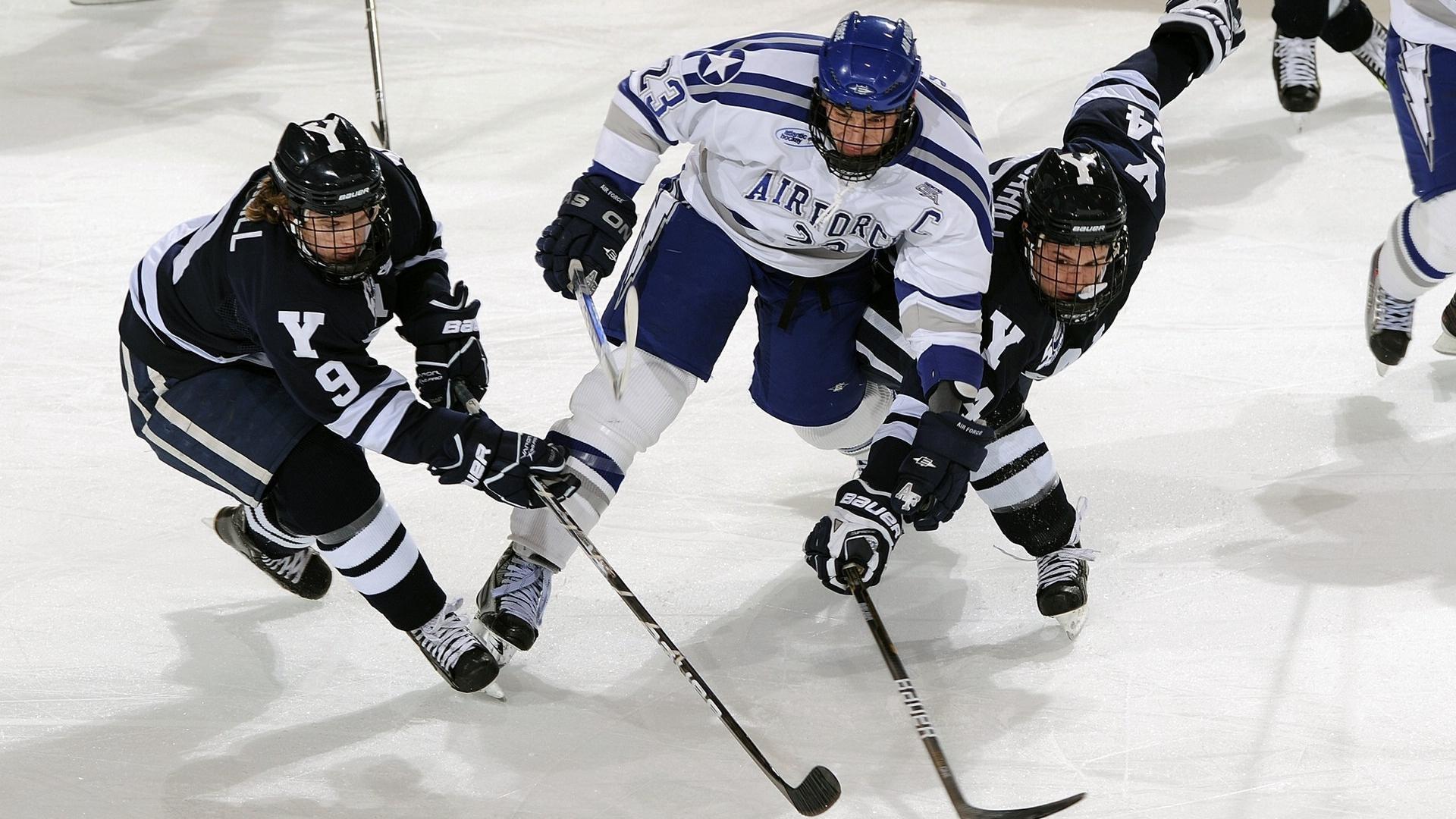 热刺球迷放下心结转向同情凯恩，曼城强势背后的无奈抉择