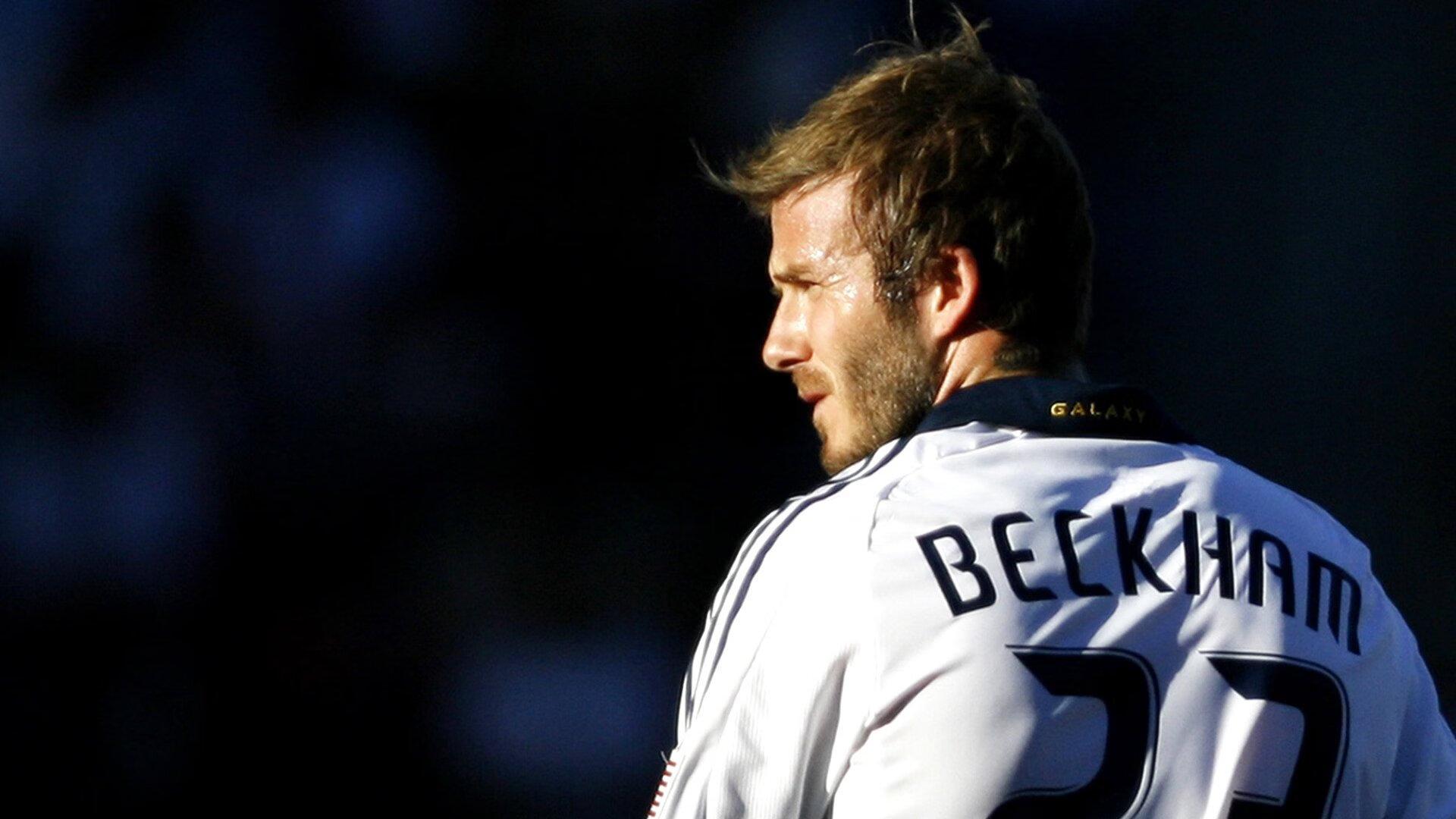 当你的好兄弟在历史性时刻打入关键一球，绿茵场上的誓言与荣光