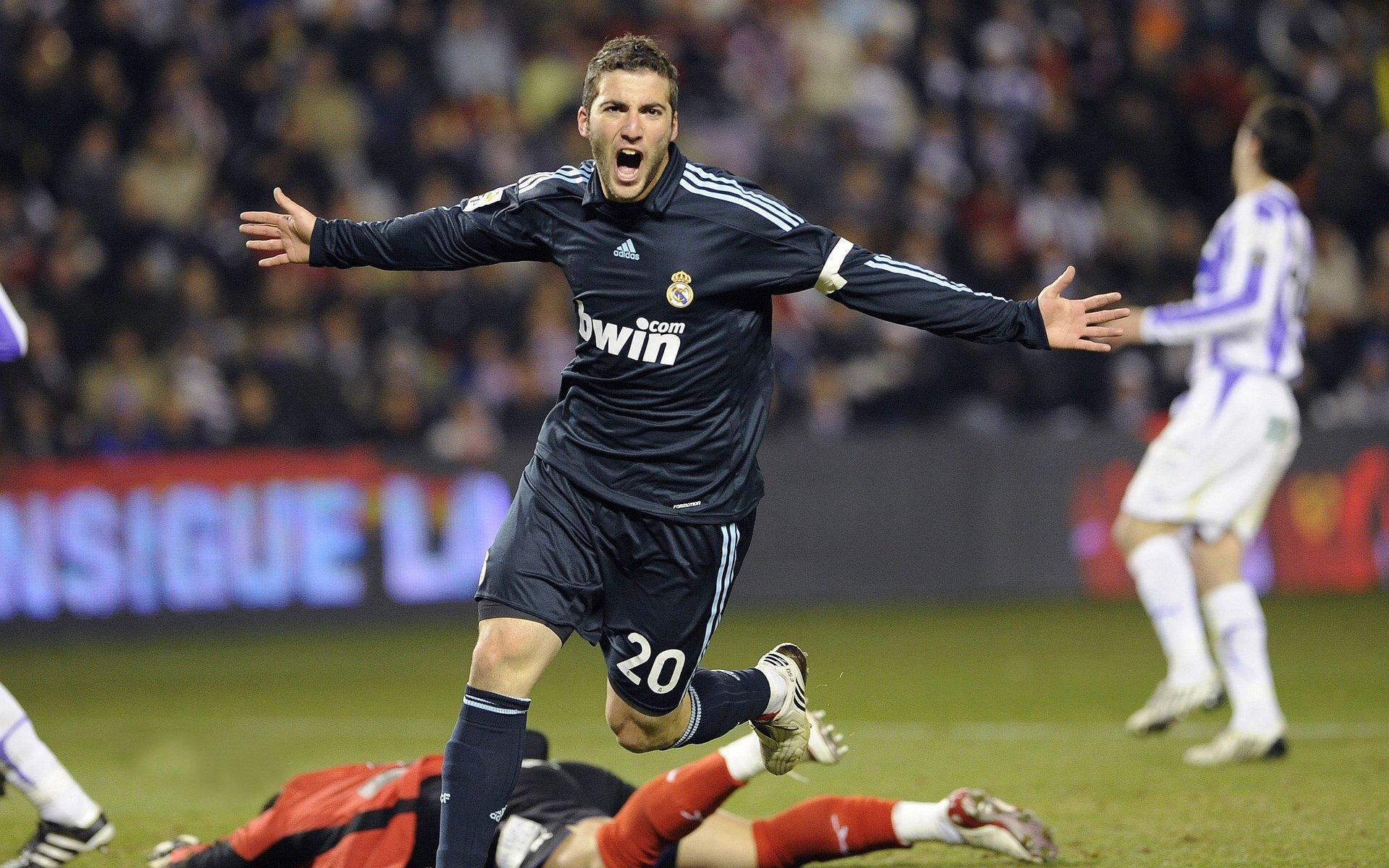 梅西倒勾破门惊艳全场，努涅斯脚后跟妙传创纪录，锋线存在感仍是本季王道！