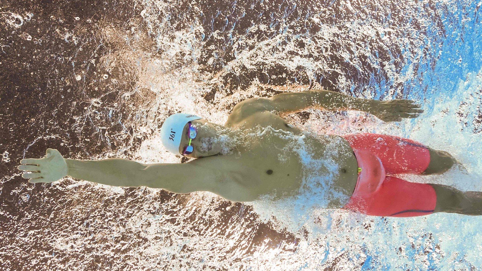 亨德森沙特淘金梦碎，半年逃离背后的迷失与觉醒